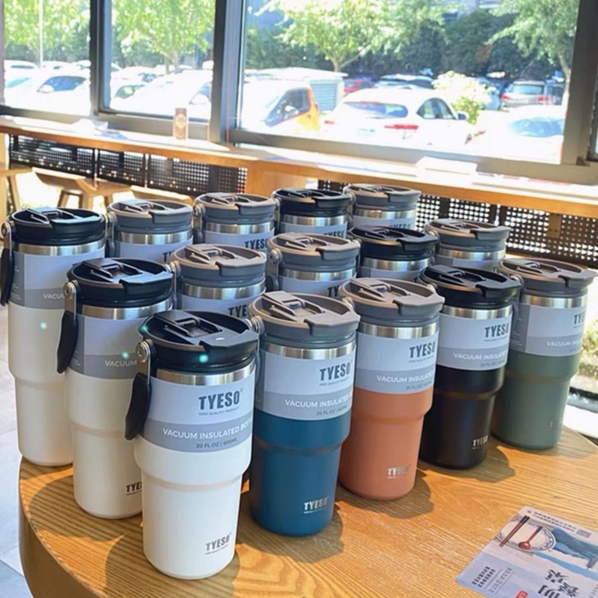 750ML Blue Stainless Steel Travel Mug with Leak - proof 2 - in - 1 Straw and Sip Lid, Vacuum Insulated Coffee Mug for Car, Office, Perfect Gifts, Keeps Liquids Hot or Cold