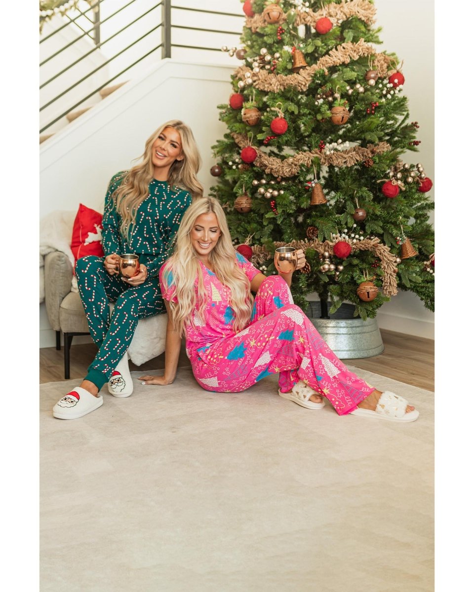 Rose Christmas Tree Print V Neck Tee and Pants Lounge Set - M