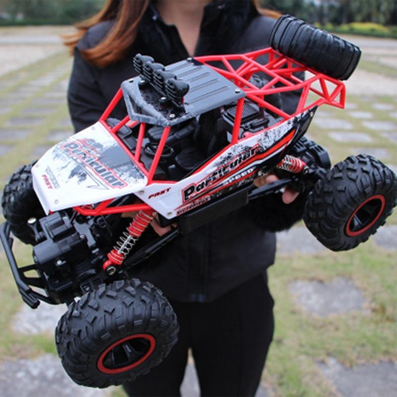 Off - road Climbing Car with 2.4ghz Remote Control and Double Motors - Green
