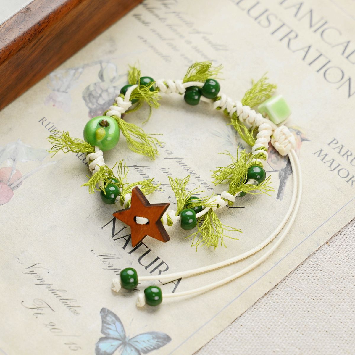 3 - PCS Fresh & Whimsical Christmas Ceramic Braided Bracelet - Cartoon Animal Hand Rope, Artistic Hand Jewelry