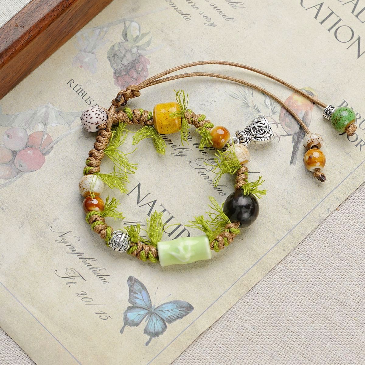 3 - PCS Fresh & Whimsical Christmas Ceramic Braided Bracelet - Cartoon Animal Hand Rope, Artistic Hand Jewelry
