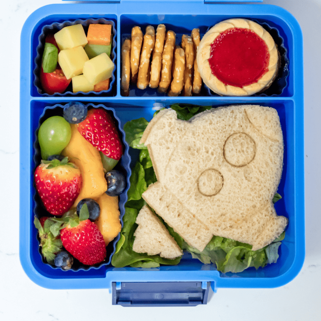 MONTII.CO Lunch Punch Sandwich Cutters | Space - '0647356923432 Toy Chest Australia 9