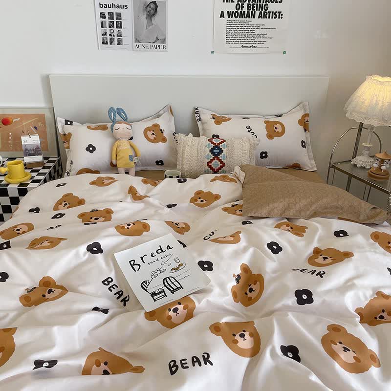 Cartoon Bear 4 - Piece Bedding Set with Comforter and Pillowcases for Kids - Soft and Cute Bed Linen (Comforter 200x200cm, Bed Sheet 230x230cm, Pillowcases 48x47cm)
