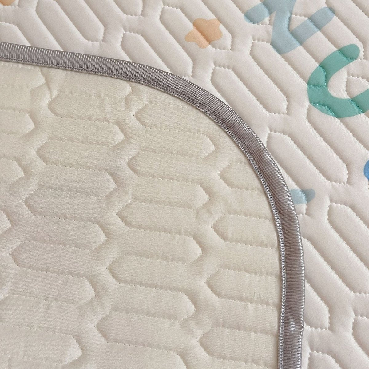 Rabbit Pattern 2 Piece Set Kids Cooling Pad Set - 60x120cm Cartoon Latex Mattress Protector, Pillow
