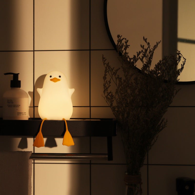 Cute Gull Silicone Night Light - Tap Control, USB Rechargeable, Kids Bedroom (Warm light three - speed yellow mouth)